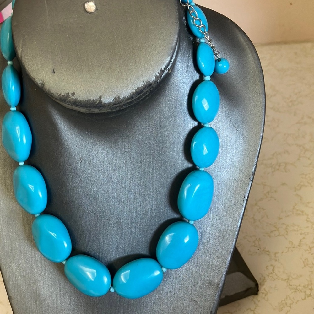 Elegant Blue Beaded Necklace